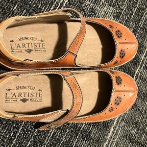 Artiste summer closed toe sandals